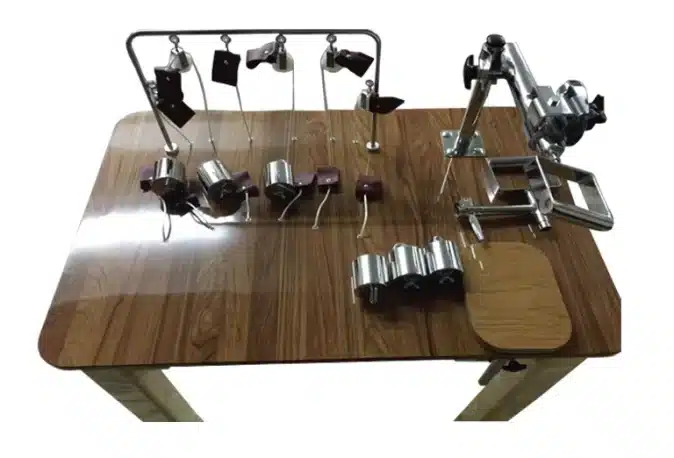 Mesa de Kanavel para la rehabilitación de extremidades superiores.